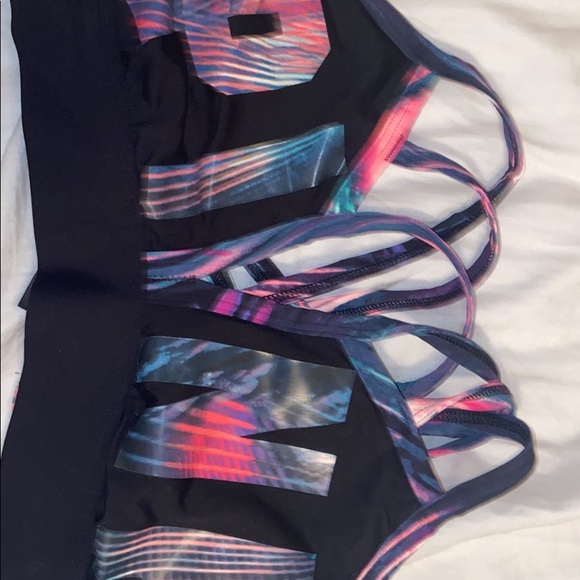 Sports bra - Picture 3 of 4